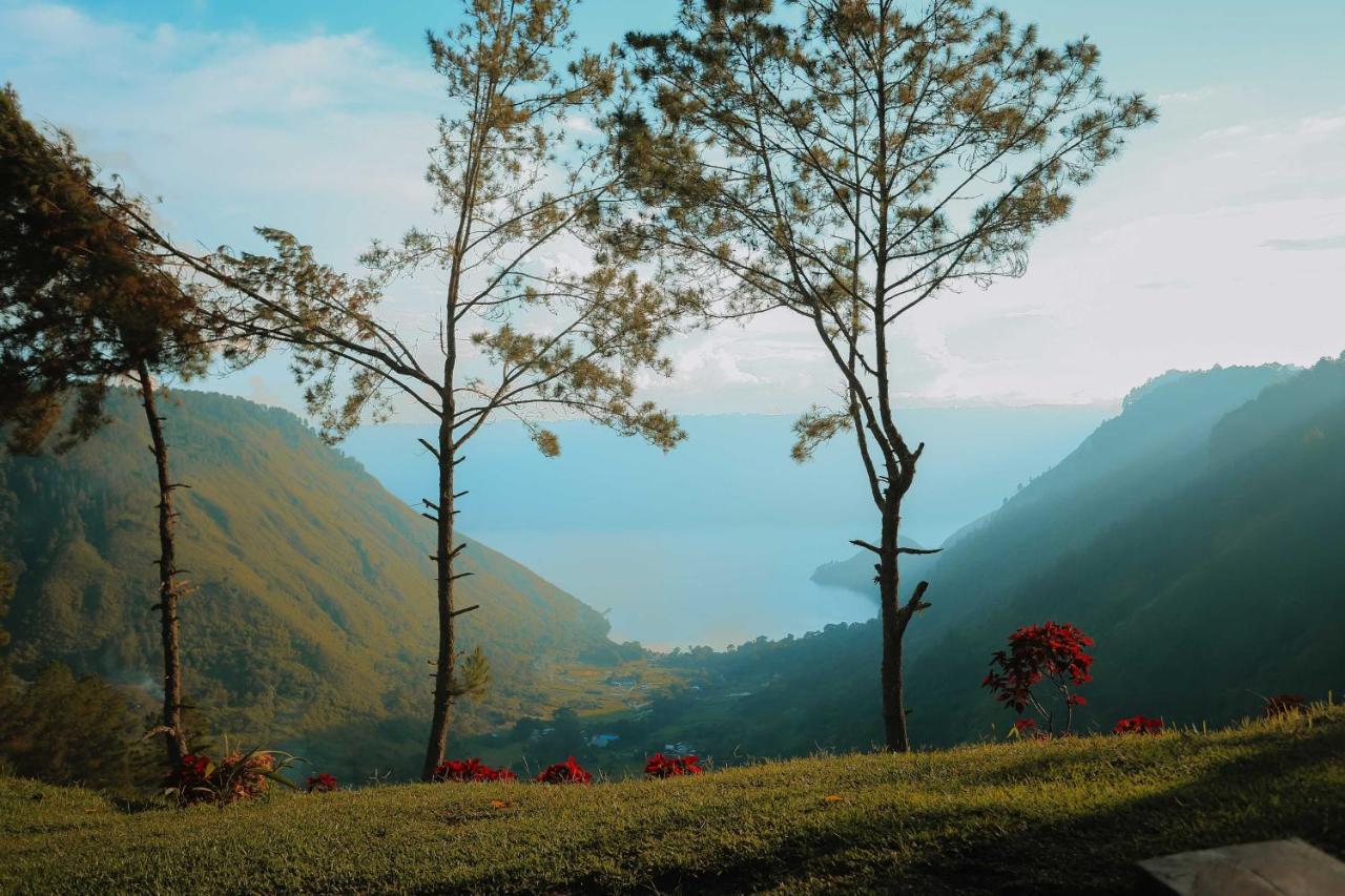 Bobocabin Kaldera, Toba Parmonangan Exterior foto